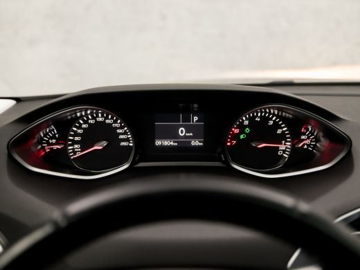 Peugeot 308 SW 1.2 PureTech Premium Sport Automaat (PANORAMADAK, APPLE CARPLAY, GROOT NAVI, 360 CAMERA, SPORT... ActivLease financial lease