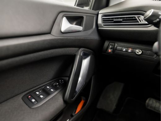 Peugeot 308 SW 1.2 PureTech Premium Sport Automaat (PANORAMADAK, APPLE CARPLAY, GROOT NAVI, 360 CAMERA, SPORT... ActivLease financial lease