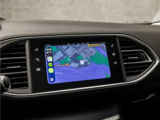 Peugeot 308 SW 1.2 PureTech Premium Sport Automaat (PANORAMADAK, APPLE CARPLAY, GROOT NAVI, 360 CAMERA, SPORT... ActivLease financial lease