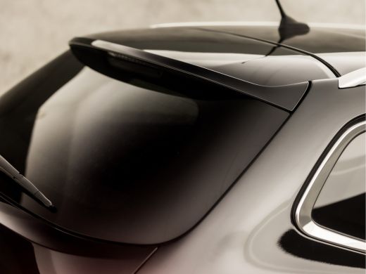 Peugeot 308 SW 1.2 PureTech Premium Sport Automaat (PANORAMADAK, APPLE CARPLAY, GROOT NAVI, 360 CAMERA, SPORT... ActivLease financial lease