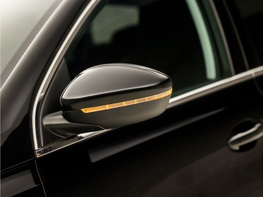 Peugeot 308 SW 1.2 PureTech Premium Sport Automaat (PANORAMADAK, APPLE CARPLAY, GROOT NAVI, 360 CAMERA, SPORT... ActivLease financial lease