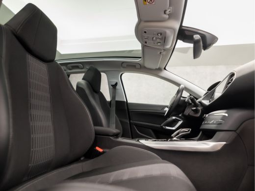 Peugeot 308 SW 1.2 PureTech Premium Sport Automaat (PANORAMADAK, APPLE CARPLAY, GROOT NAVI, 360 CAMERA, SPORT... ActivLease financial lease