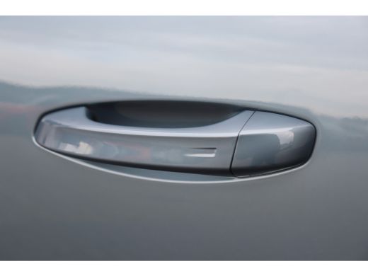 Peugeot 5008 1.2 HYBRID 145PK 7-ZITS ALLURE AUTOMAAT / NAVI / LEDER / CLIMA / FULL-LED / PDC / 19" LMV / CAMER... ActivLease financial lease