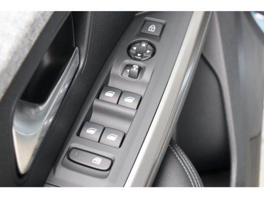 Peugeot 5008 1.2 HYBRID 145PK 7-ZITS ALLURE AUTOMAAT / NAVI / LEDER / CLIMA / FULL-LED / PDC / 19" LMV / CAMER... ActivLease financial lease