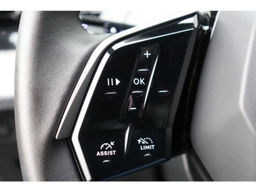 Peugeot 5008 1.2 HYBRID 145PK 7-ZITS ALLURE AUTOMAAT / NAVI / LEDER / CLIMA / FULL-LED / PDC / 19" LMV / CAMER... ActivLease financial lease