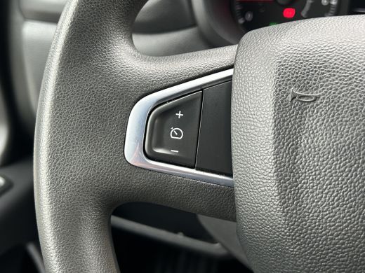 Renault Master T35 2.3 dCi 136 PK / L2H2 / 37.618 KM !! / 1e EIG. / IMPERIAAL / AIRCO / CRUISE / NAVI / CAMERA /... ActivLease financial lease