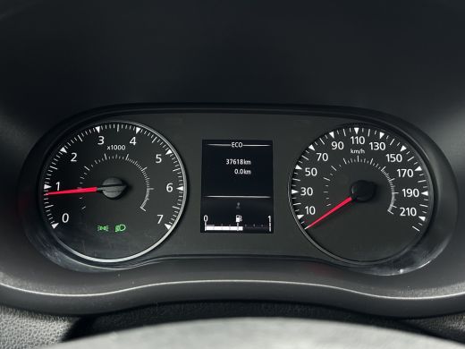 Renault Master T35 2.3 dCi 136 PK / L2H2 / 37.618 KM !! / 1e EIG. / IMPERIAAL / AIRCO / CRUISE / NAVI / CAMERA /... ActivLease financial lease