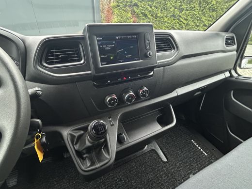 Renault Master T35 2.3 dCi 136 PK / L2H2 / 37.618 KM !! / 1e EIG. / IMPERIAAL / AIRCO / CRUISE / NAVI / CAMERA /... ActivLease financial lease