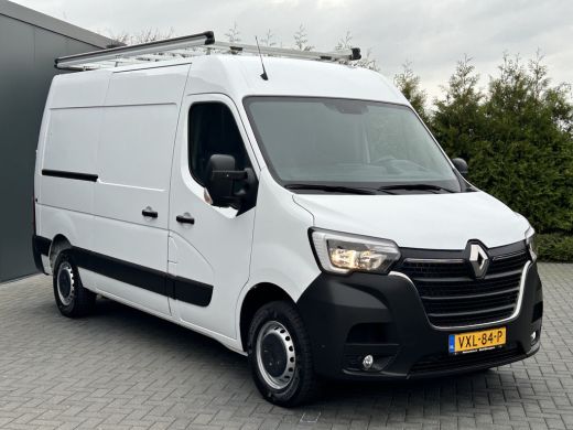 Renault Master T35 2.3 dCi 136 PK / L2H2 / 37.618 KM !! / 1e EIG. / IMPERIAAL / AIRCO / CRUISE / NAVI / CAMERA /... ActivLease financial lease