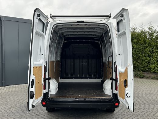 Renault Master T35 2.3 dCi 136 PK / L2H2 / 37.618 KM !! / 1e EIG. / IMPERIAAL / AIRCO / CRUISE / NAVI / CAMERA /... ActivLease financial lease