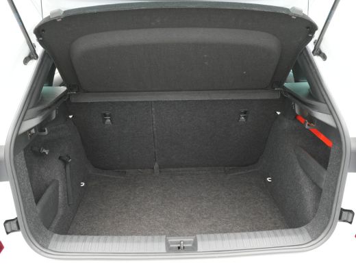 Skoda Kamiq 1.0 TSI 115pk Sport Business Navi via app Wegkl. trekhaak Stoelverwarming Clima 65 ActivLease financial lease