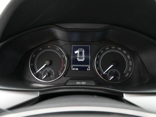 Skoda Kamiq 1.0 TSI 115pk Sport Business Navi via app Wegkl. trekhaak Stoelverwarming Clima 65 ActivLease financial lease