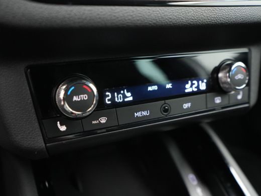 Skoda Kamiq 1.0 TSI 115pk Sport Business Navi via app Wegkl. trekhaak Stoelverwarming Clima 65 ActivLease financial lease