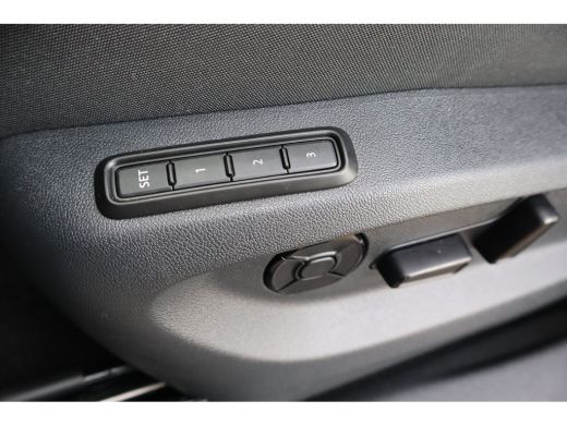 Skoda Kodiaq 204PK 1.5 TSI PHEV Business Edition | Achteruitrijcamera | Keyless entry | Trekhaak uitklapbaar ActivLease financial lease