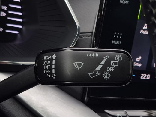 Skoda Octavia Combi 1.0 TSI Business Edition Panoramadak | Digitaal dashboard | Parkeersensoren | 17" Lmv | Cli... ActivLease financial lease