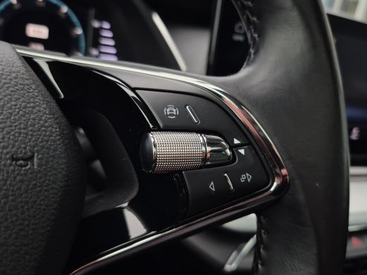 Skoda Octavia Combi 1.0 TSI Business Edition Panoramadak | Digitaal dashboard | Parkeersensoren | 17" Lmv | Cli... ActivLease financial lease