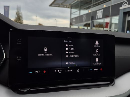 Skoda Octavia Combi 1.0 TSI Business Edition Panoramadak | Digitaal dashboard | Parkeersensoren | 17" Lmv | Cli... ActivLease financial lease