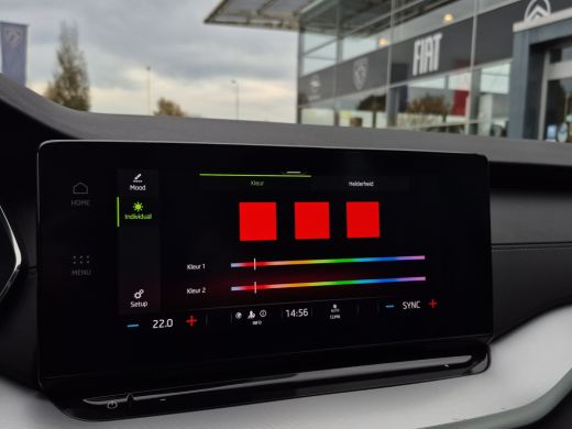 Skoda Octavia Combi 1.0 TSI Business Edition Panoramadak | Digitaal dashboard | Parkeersensoren | 17" Lmv | Cli... ActivLease financial lease