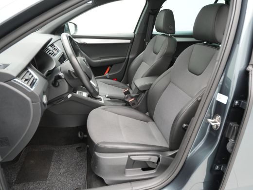 Skoda Octavia Combi 1.5 TSI 150pk DSG Greentech Business Edition Panorama Trekhaak Stoelverwarming Carplay 189 ActivLease financial lease