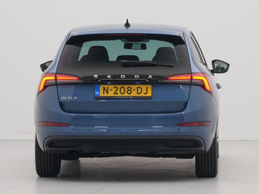 Skoda Scala 1.0 TSI 110pk DSG Ambition Navigatie Pdc Led Carplay 335 ActivLease financial lease