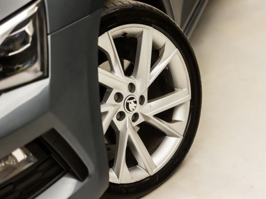 Skoda Scala 1.0 TSI Sport (PANORAMADAK, VIRTUAL COCKPIT, APPLE CARPLAY, GROOT NAVI, KUIPSTOELEN, CLIMATE, GET... ActivLease financial lease