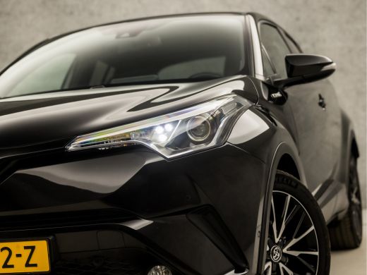 Toyota C-HR 1.8 Hybrid Sport Automaat (NAVIGATIE, LEDER, CAMERA, KEYLESS, STOELVERWARMING, ZWART HEMEL, SPORT... ActivLease financial lease