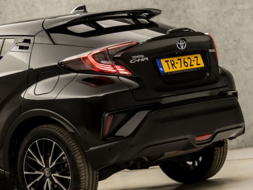 Toyota C-HR 1.8 Hybrid Sport Automaat (NAVIGATIE, LEDER, CAMERA, KEYLESS, STOELVERWARMING, ZWART HEMEL, SPORT... ActivLease financial lease