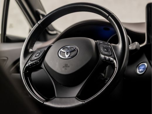 Toyota C-HR 1.8 Hybrid Sport Automaat (NAVIGATIE, LEDER, CAMERA, KEYLESS, STOELVERWARMING, ZWART HEMEL, SPORT... ActivLease financial lease