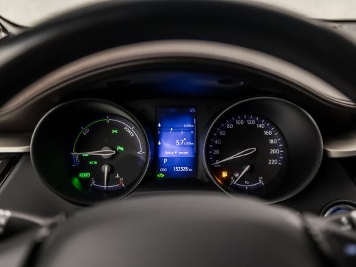 Toyota C-HR 1.8 Hybrid Sport Automaat (NAVIGATIE, LEDER, CAMERA, KEYLESS, STOELVERWARMING, ZWART HEMEL, SPORT... ActivLease financial lease