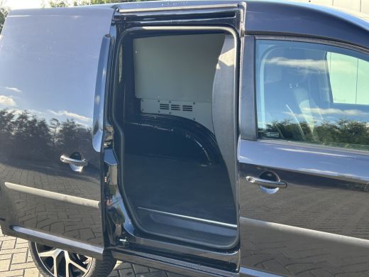 Volkswagen Caddy 2.0 TDI 102 PK / L1H1 / TREKHAAK / AIRCO / CRUISE / NAVI / BLUETOOTH / PDC ActivLease financial lease