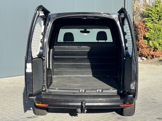 Volkswagen Caddy 2.0 TDI 102 PK / L1H1 / TREKHAAK / AIRCO / CRUISE / NAVI / BLUETOOTH / PDC ActivLease financial lease