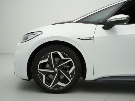 Volkswagen ID.3 First Plus 58 kWh 204pk Navigatie Camera Acc Stoelverwarming Carplay 049 ActivLease financial lease