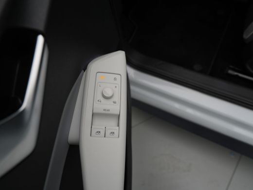 Volkswagen ID.3 First Plus 58 kWh 204pk Navigatie Camera Acc Stoelverwarming Carplay 049 ActivLease financial lease