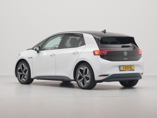 Volkswagen ID.3 First Plus 58 kWh 204pk Navigatie Camera Acc Stoelverwarming Carplay 049 ActivLease financial lease