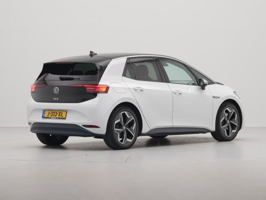 Volkswagen ID.3 First Plus 58 kWh 204pk Navigatie Camera Acc Stoelverwarming Carplay 049 ActivLease financial lease