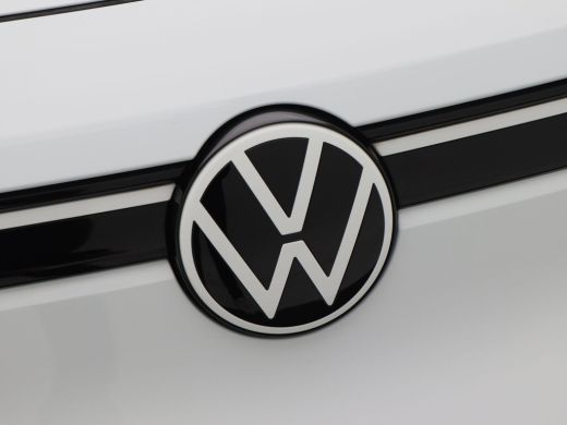 Volkswagen ID.4 First 77 kWh 205 Pk | LED-verlichting | Leder/Alcantara | Adaptive Cruise | Camera | CarPlay | Zw... ActivLease financial lease