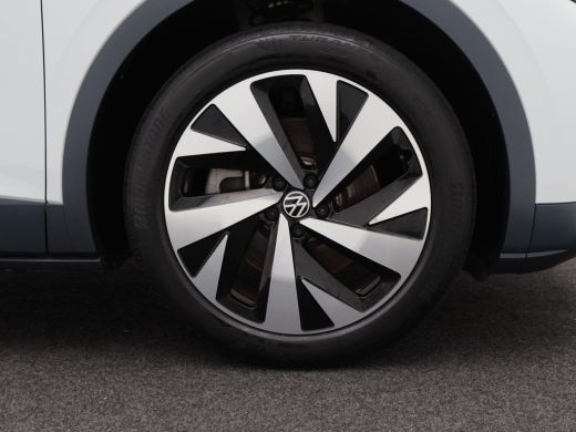 Volkswagen ID.4 First 77 kWh 205 Pk | LED-verlichting | Leder/Alcantara | Adaptive Cruise | Camera | CarPlay | Zw... ActivLease financial lease