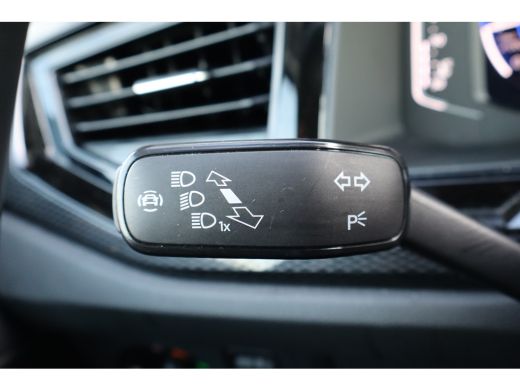 Volkswagen Polo 95PK 1.0 TSI Life Edition | Achteruitrijcamera | Draadloze telefoonlader | Hill hold functie ActivLease financial lease