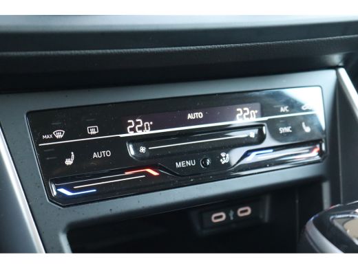 Volkswagen Polo 95PK 1.0 TSI Life Edition | Achteruitrijcamera | Draadloze telefoonlader | Hill hold functie ActivLease financial lease