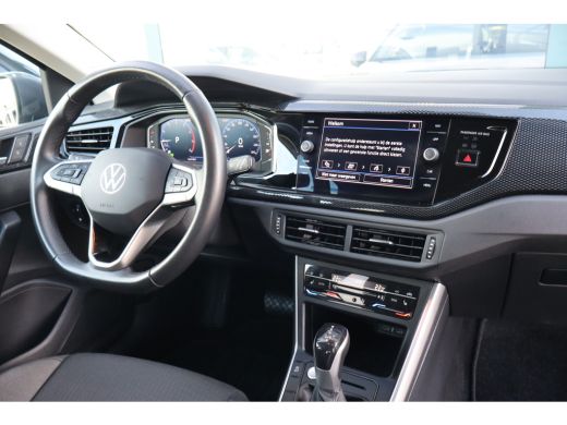 Volkswagen Polo 95PK 1.0 TSI Life Edition | Achteruitrijcamera | Draadloze telefoonlader | Hill hold functie ActivLease financial lease