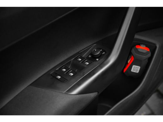 Volkswagen Polo Life Edition l Camera l Adaptieve Cruise Control l App Connect l Multifunctioneel Stuurwiel l Met... ActivLease financial lease