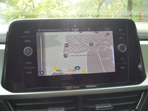 Volkswagen T-Roc 1.0 TSI 110PK Life | ADAPTIVE CRUISE | NAVI | APPLE CARPLAY/ANDROID AUTO | PARKEERSENSOREN V+A | ActivLease financial lease