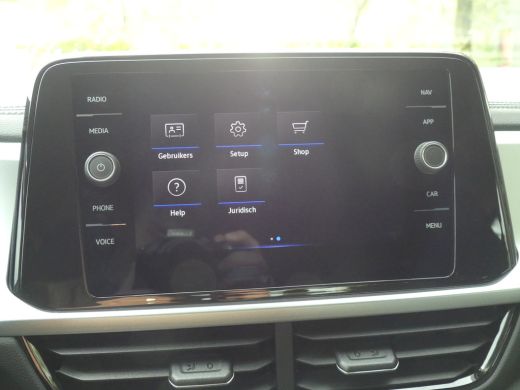 Volkswagen T-Roc 1.0 TSI 110PK Life | ADAPTIVE CRUISE | NAVI | APPLE CARPLAY/ANDROID AUTO | PARKEERSENSOREN V+A | ActivLease financial lease