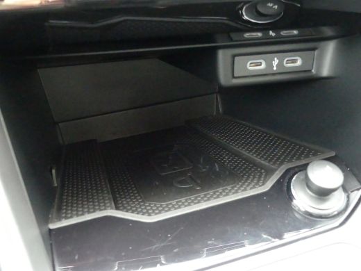 Volkswagen T-Roc 1.0 TSI 110PK Life | ADAPTIVE CRUISE | NAVI | APPLE CARPLAY/ANDROID AUTO | PARKEERSENSOREN V+A | ActivLease financial lease