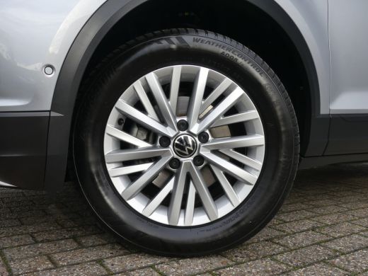 Volkswagen T-Roc 1.0 TSI 110PK Life | ADAPTIVE CRUISE | NAVI | APPLE CARPLAY/ANDROID AUTO | PARKEERSENSOREN V+A | ActivLease financial lease