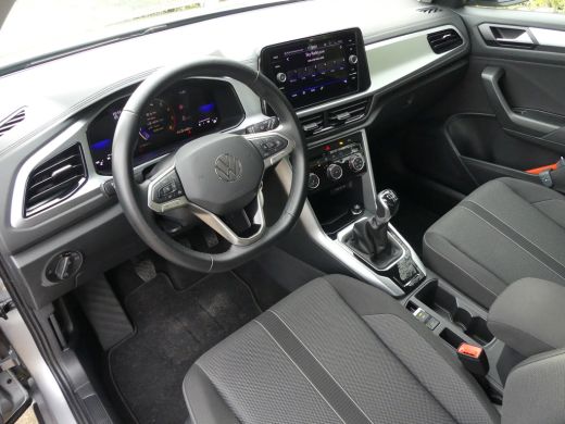 Volkswagen T-Roc 1.0 TSI 110PK Life | ADAPTIVE CRUISE | NAVI | APPLE CARPLAY/ANDROID AUTO | PARKEERSENSOREN V+A | ActivLease financial lease