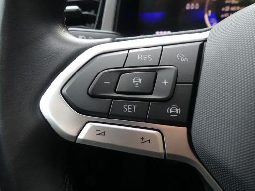 Volkswagen T-Roc 1.0 TSI 110PK Life | ADAPTIVE CRUISE | NAVI | APPLE CARPLAY/ANDROID AUTO | PARKEERSENSOREN V+A | ActivLease financial lease