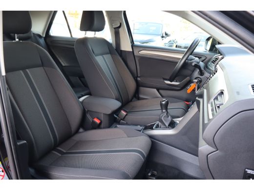 Volkswagen T-Roc 1.0 TSI Style 110PK | Cruise control adaptief | Hill hold functie | Parkeersensor voor en achter ActivLease financial lease