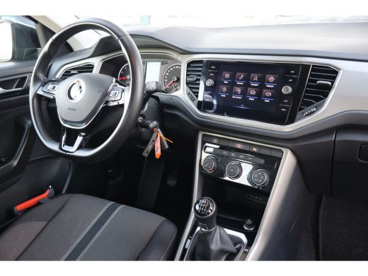 Volkswagen T-Roc 1.0 TSI Style 110PK | Cruise control adaptief | Hill hold functie | Parkeersensor voor en achter ActivLease financial lease