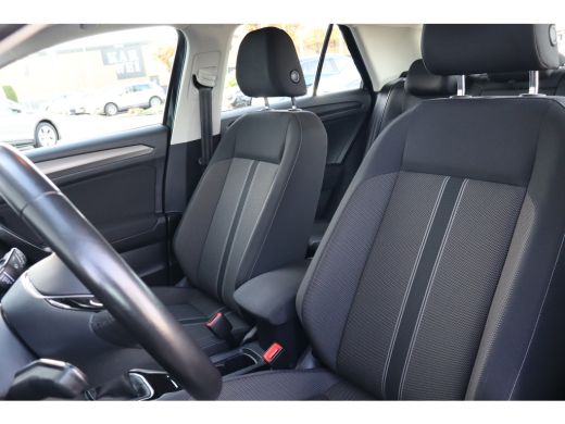 Volkswagen T-Roc 1.0 TSI Style 110PK | Cruise control adaptief | Hill hold functie | Parkeersensor voor en achter ActivLease financial lease